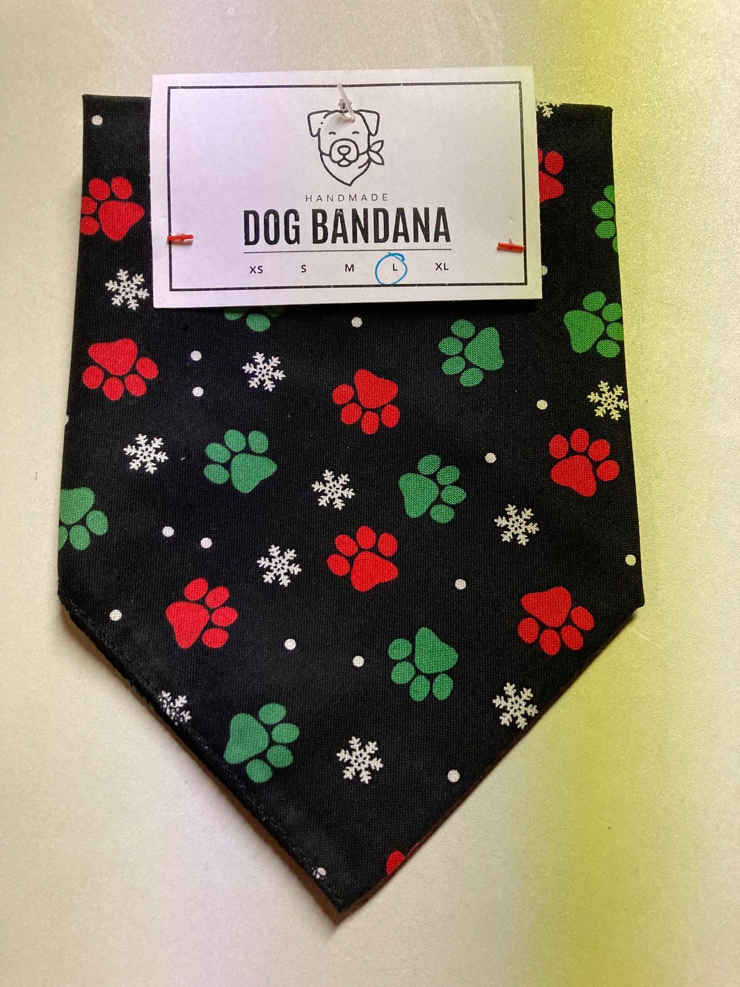Retail-Ready Christmas Print Bandanas Wholesale